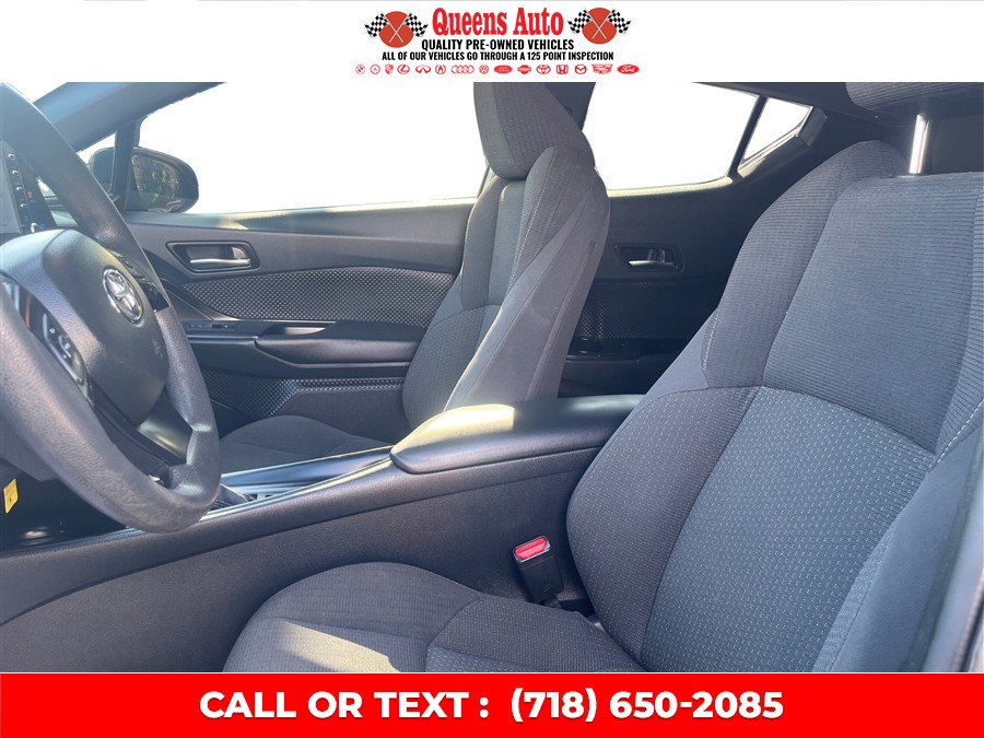 Used 2019 Toyota C-HR LE FWD image 10