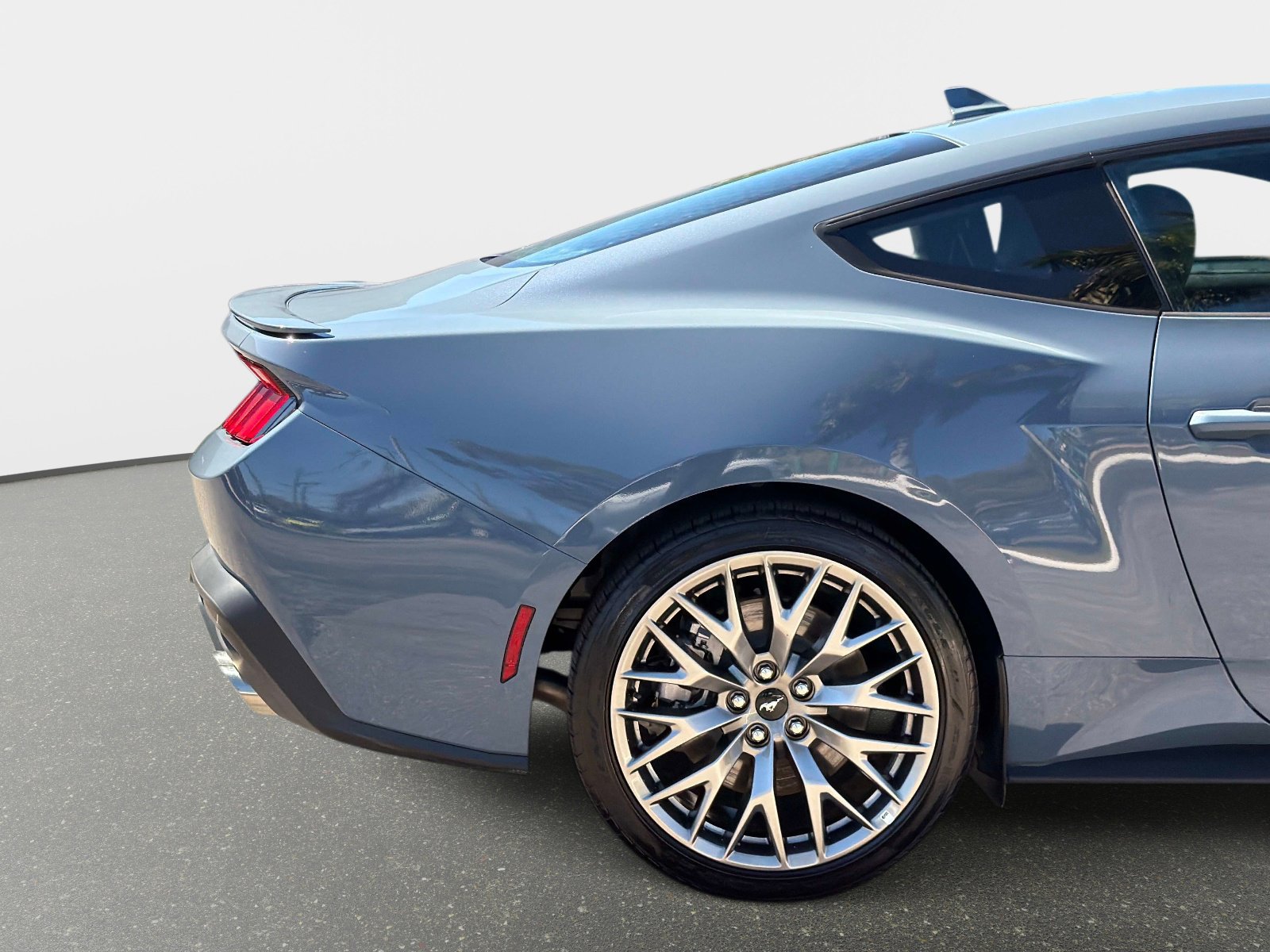 Used 2025 Ford Mustang GT Premium image 18