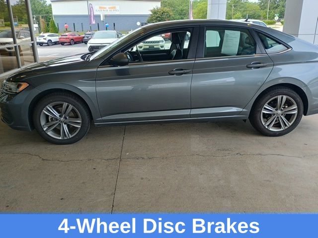 Used 2024 Volkswagen Jetta SE FWD image 10