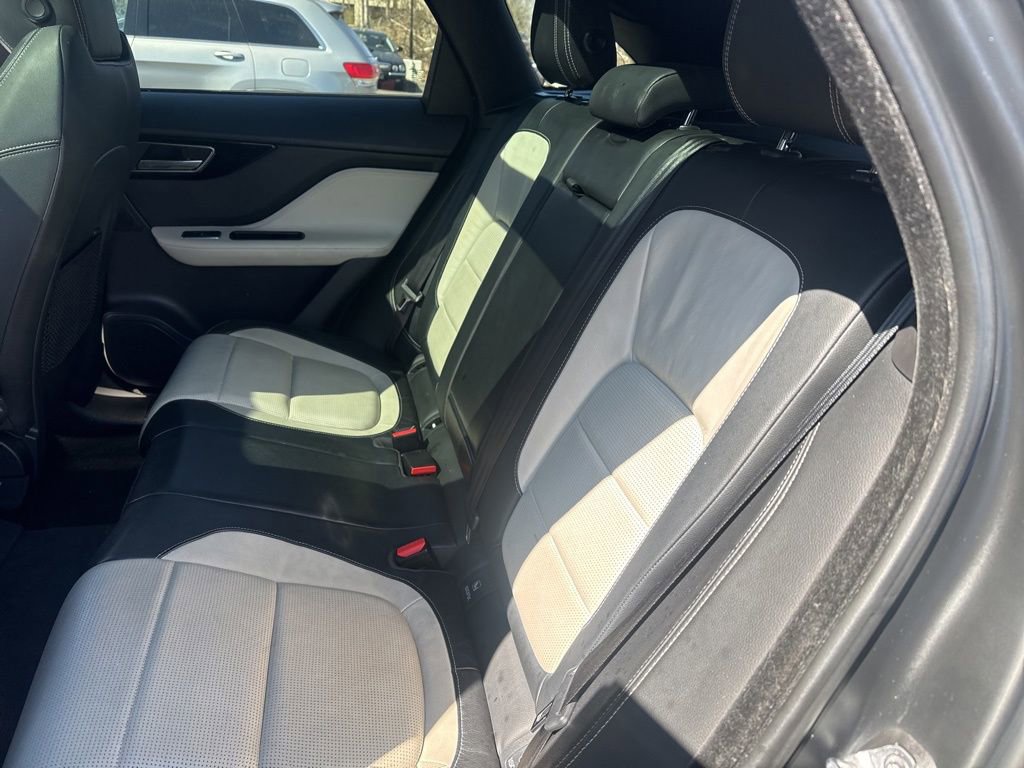 Used 2017 Jaguar F-PACE R-Sport image 27
