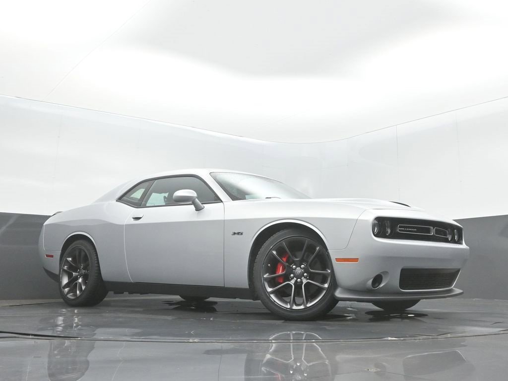 Used 2023 Dodge Challenger R/T w/ Performance Handling Group image 26