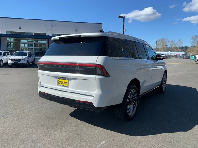 New 2026 Lincoln Navigator Reserve AWD/4WD image 8