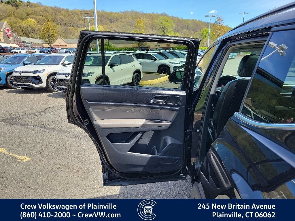 Certified 2022 Volkswagen Atlas SE w/ Panoramic Sunroof Package AWD/4WD image 49