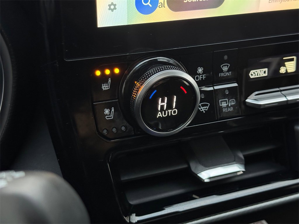 Used 2023 Toyota Highlander Platinum image 36