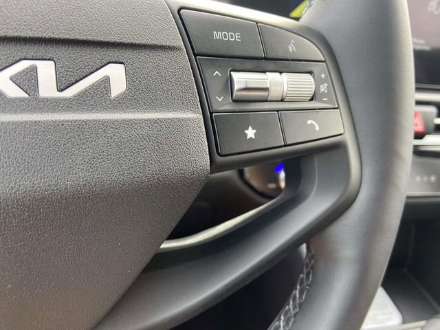 New 2026 Kia Sportage EX FWD image 17