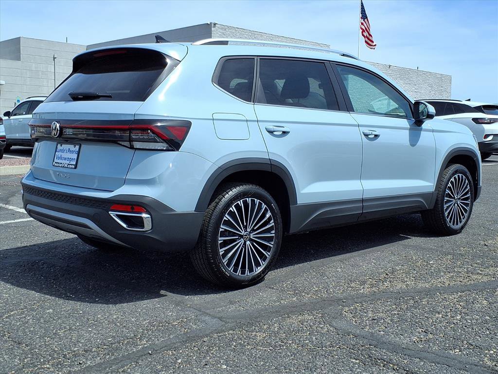 New 2026 Volkswagen Taos SE image 5