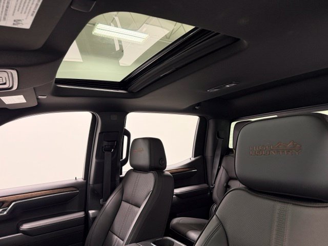 Certified 2023 Chevrolet Silverado 1500 High Country w/ High Country Premium Package AWD/4WD image 16