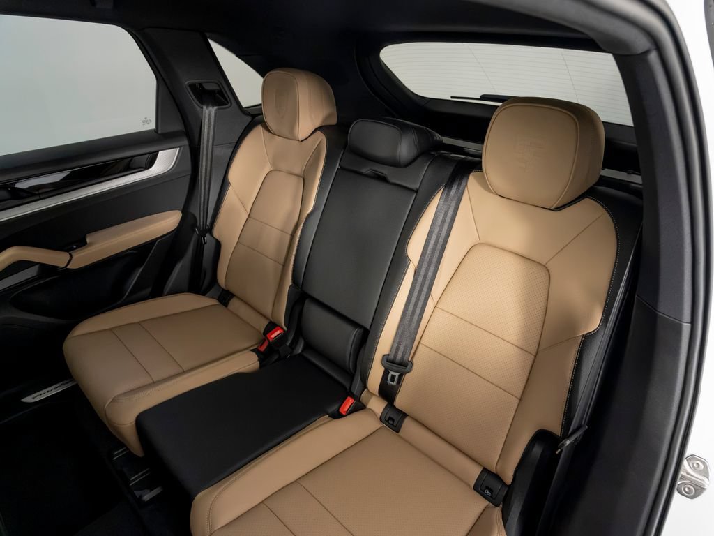 New 2026 Porsche Cayenne AWD/4WD image 41