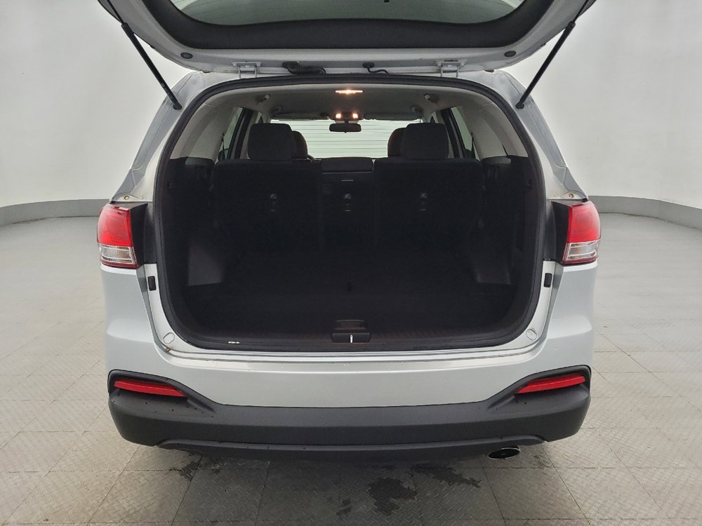 Used 2018 Kia Sorento LX image 29