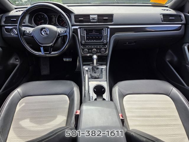Used 2018 Volkswagen Passat 3.6 FWD image 13