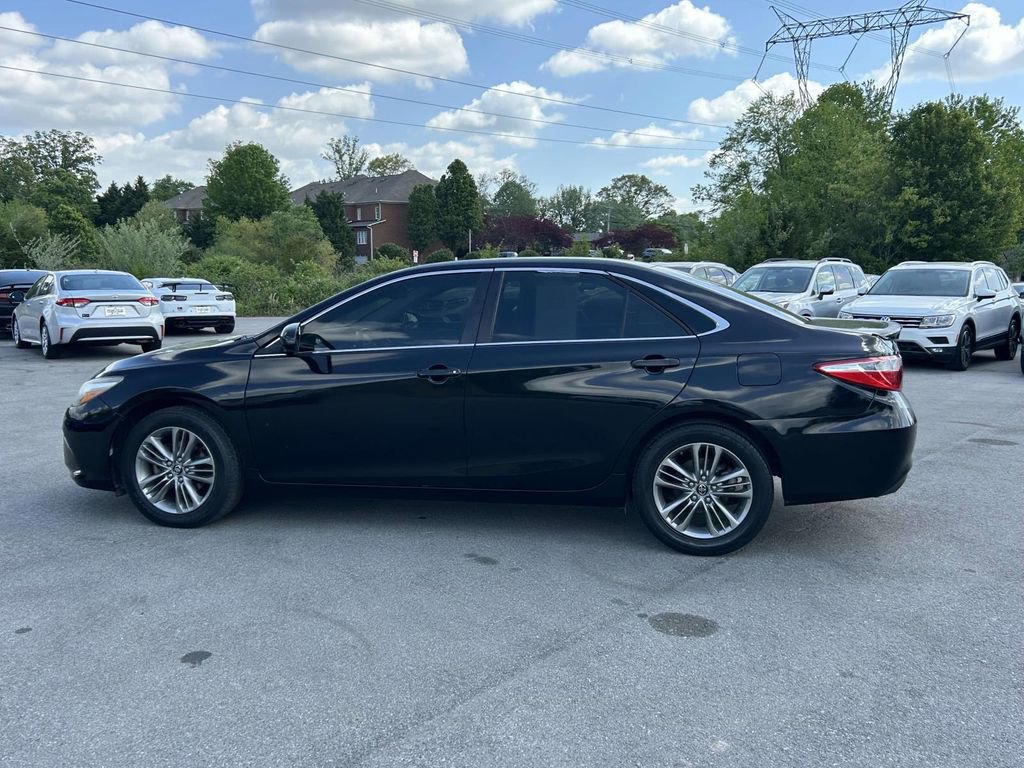 Used 2017 Toyota Camry SE FWD image 6