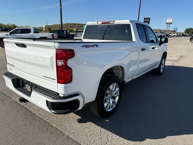 Used 2023 Chevrolet Silverado 1500 Custom image 6
