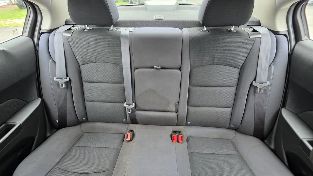 Used 2016 Chevrolet Cruze LT FWD image 17