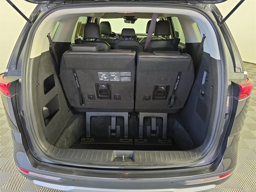 Used 2022 Kia Carnival LX image 35