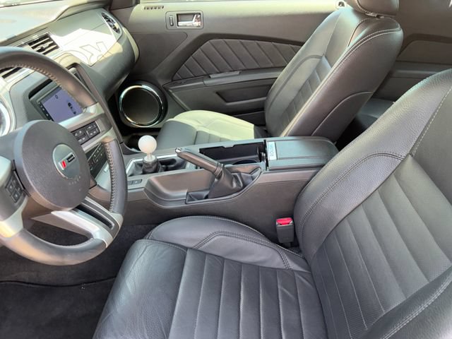 Used 2011 Ford Mustang GT Premium w/ Security Pkg RWD image 9