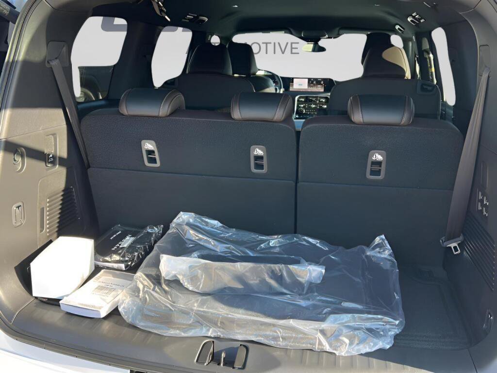 New 2026 Nissan Armada SL w/ Captain's Chari Seat Package AWD/4WD image 41