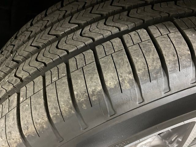 New 2026 Cadillac Vistiq Sport w/ LPO, Floor Liner Package image 37