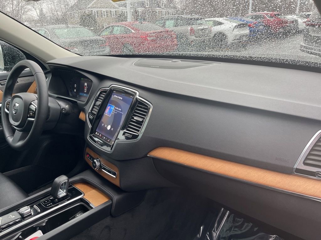 Used 2023 Volvo XC90 B6 Plus w/ Protection Package Premier image 13