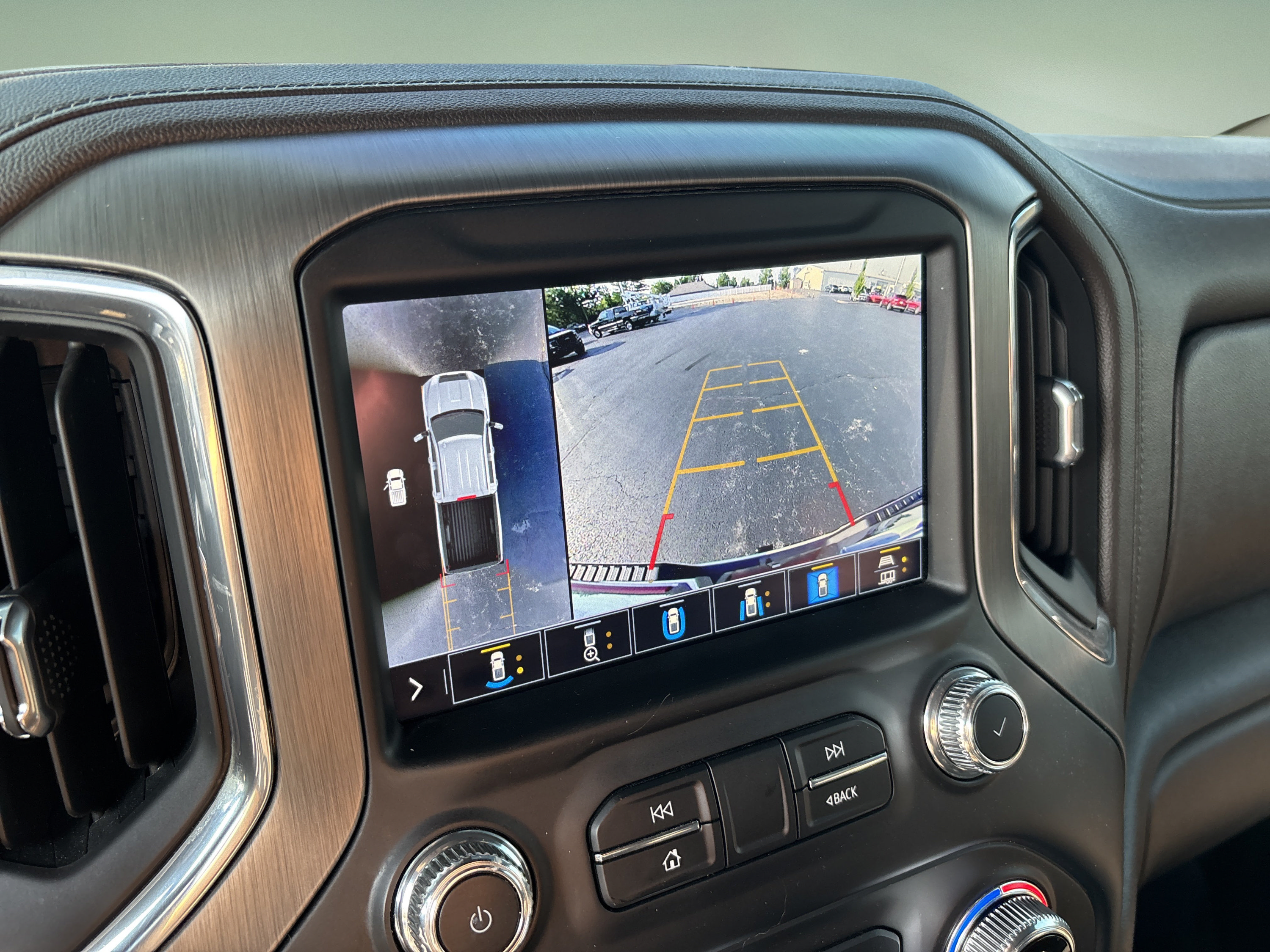 Used 2022 GMC Sierra 2500 Denali w/ Denali Ultimate Package AWD/4WD image 16