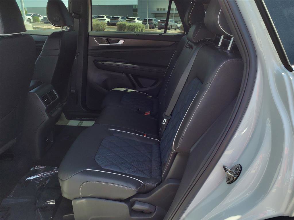 New 2026 Volkswagen Atlas Cross Sport SEL Premium R-Line image 11