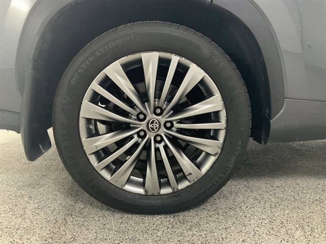 Used 2020 Toyota Highlander Platinum AWD/4WD image 10