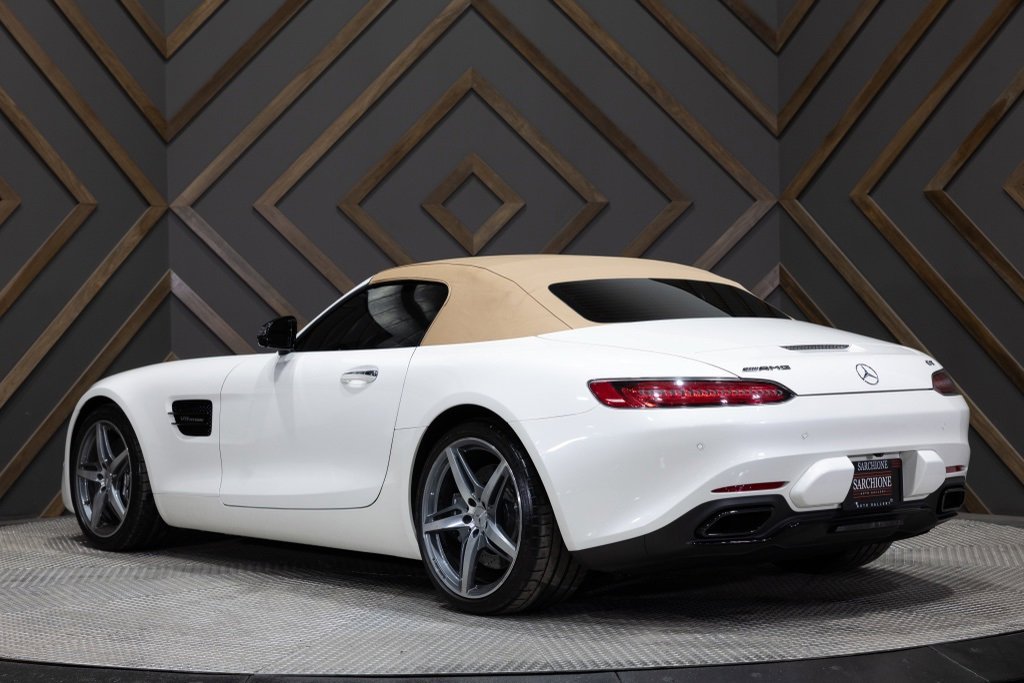 Used 2018 Mercedes-Benz AMG GT Roadster w/ Exclusive Interior Package image 10
