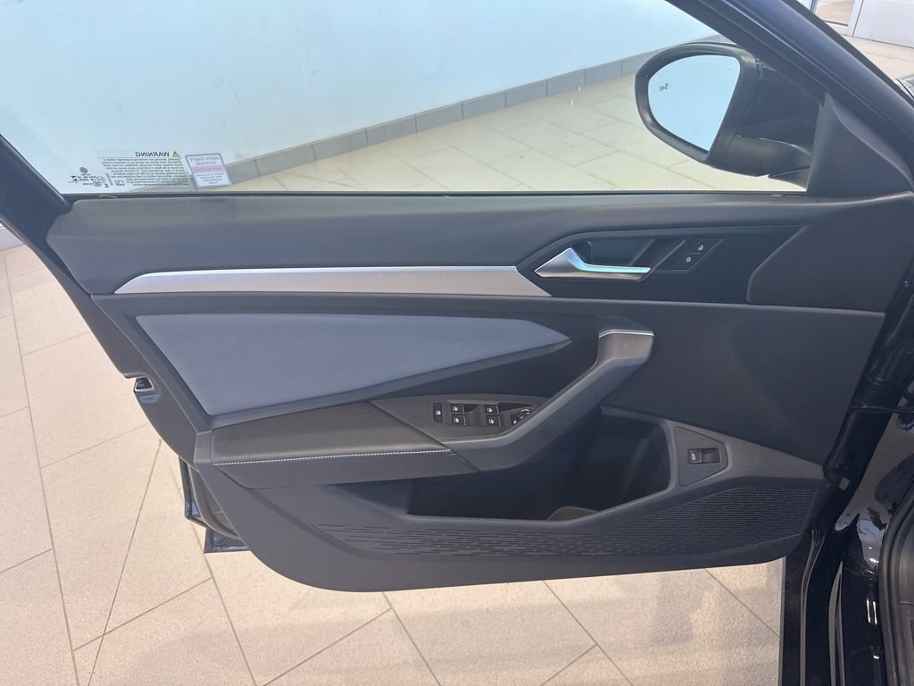 New 2025 Volkswagen Jetta SE image 10