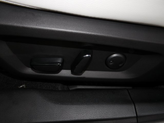 New 2025 Mitsubishi Outlander SEL image 18