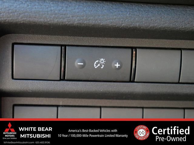 Used 2025 Mitsubishi Outlander SE AWD/4WD image 16