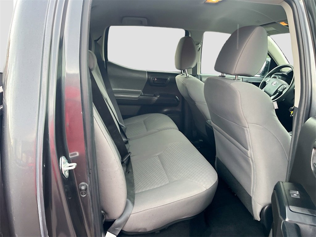 Used 2022 Toyota Tacoma SR image 25