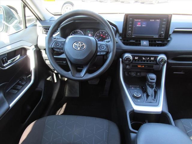 Used 2022 Toyota RAV4 XLE image 14