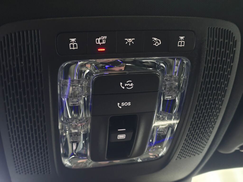 Used 2022 Mercedes-Benz EQB 350 4MATIC image 40