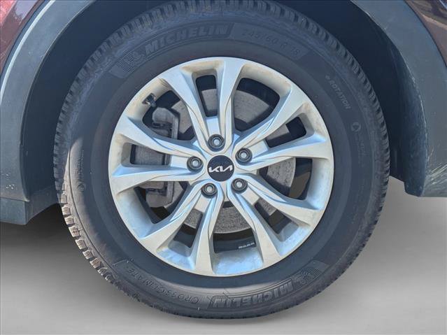Used 2022 Kia Telluride LX AWD/4WD image 9