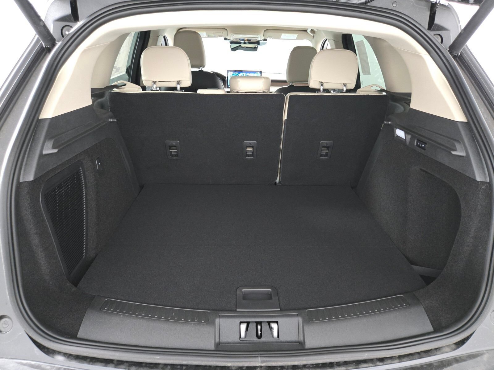 New 2026 Lincoln Corsair Reserve FWD image 17
