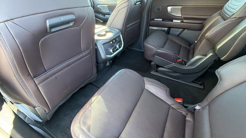 New 2025 Ford Expedition Platinum w/ Platinum Ultimate Package AWD/4WD image 24