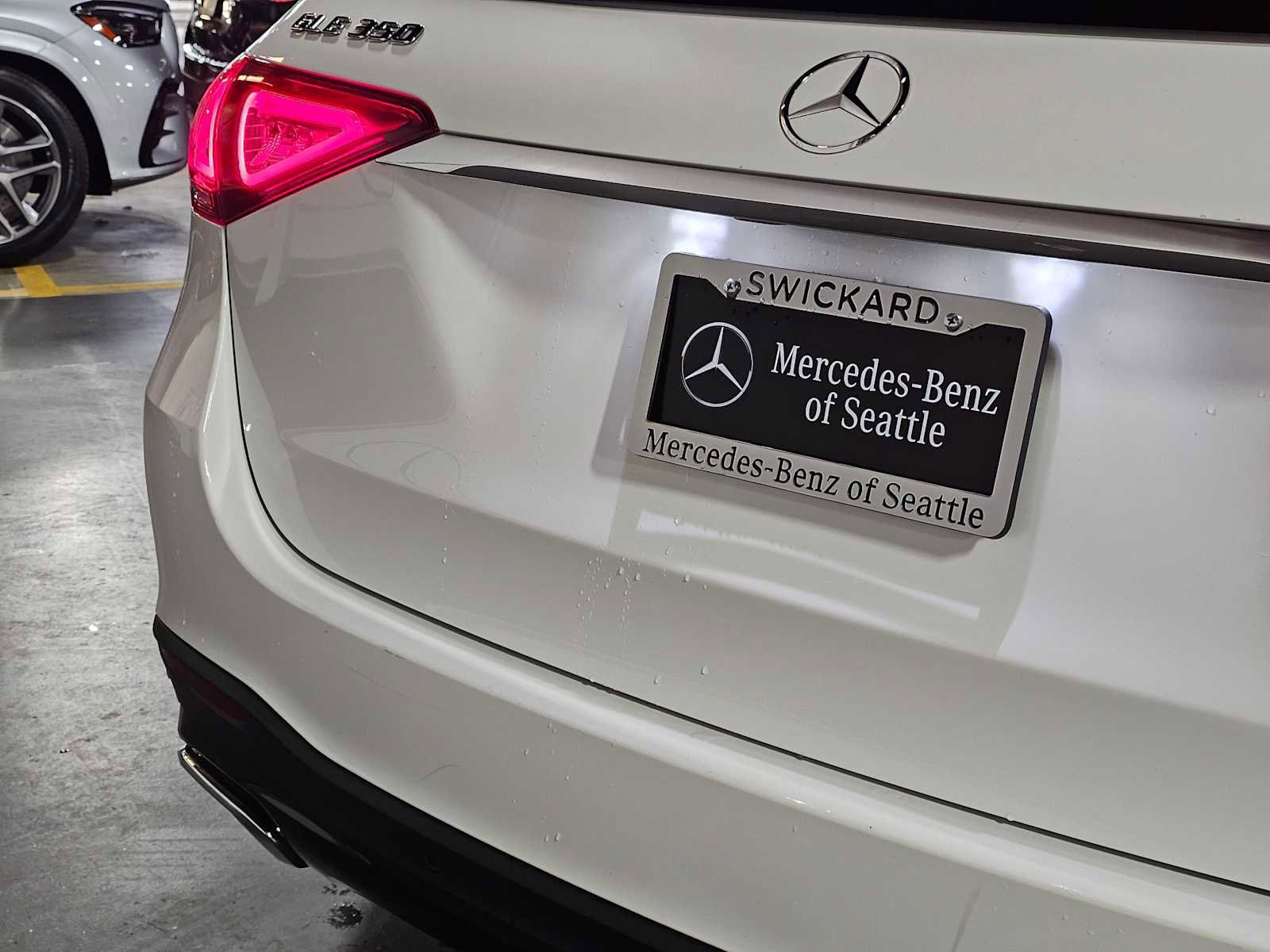 Used 2022 Mercedes-Benz GLE 350 w/ AMG Line Exterior image 16