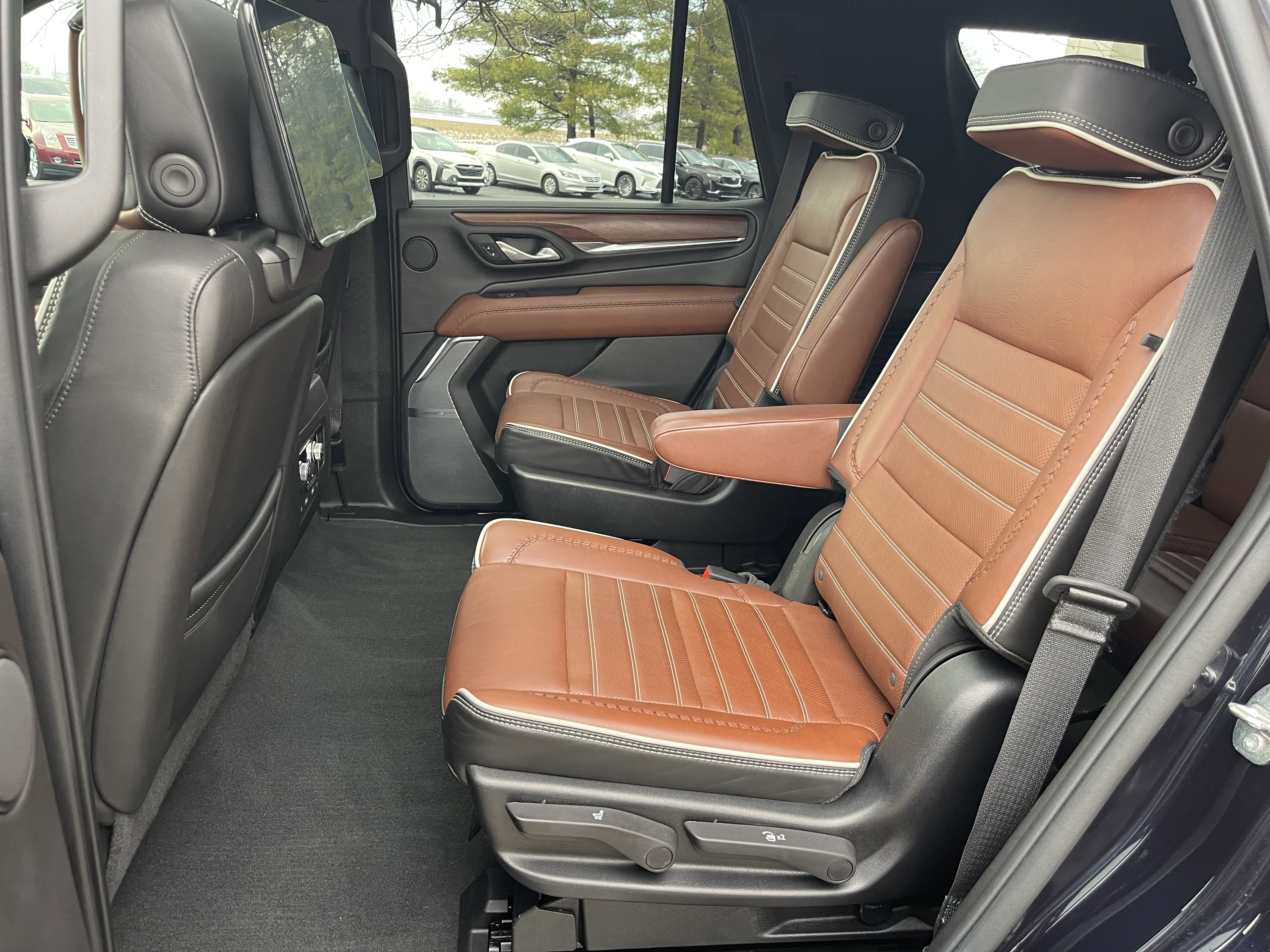 Used 2023 GMC Yukon Denali Ultimate image 22