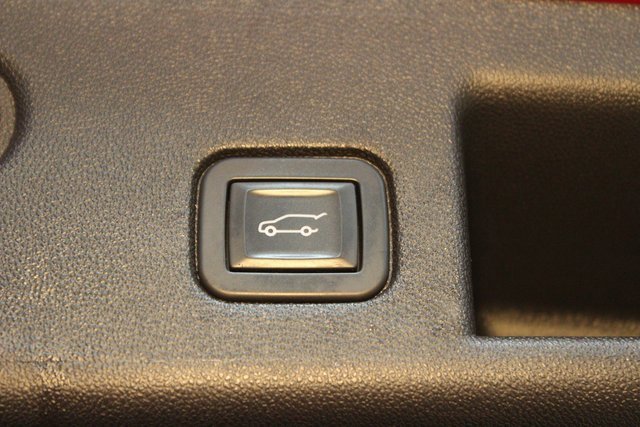 Used 2019 Chevrolet Equinox LT w/ Driver Convenience Package image 18