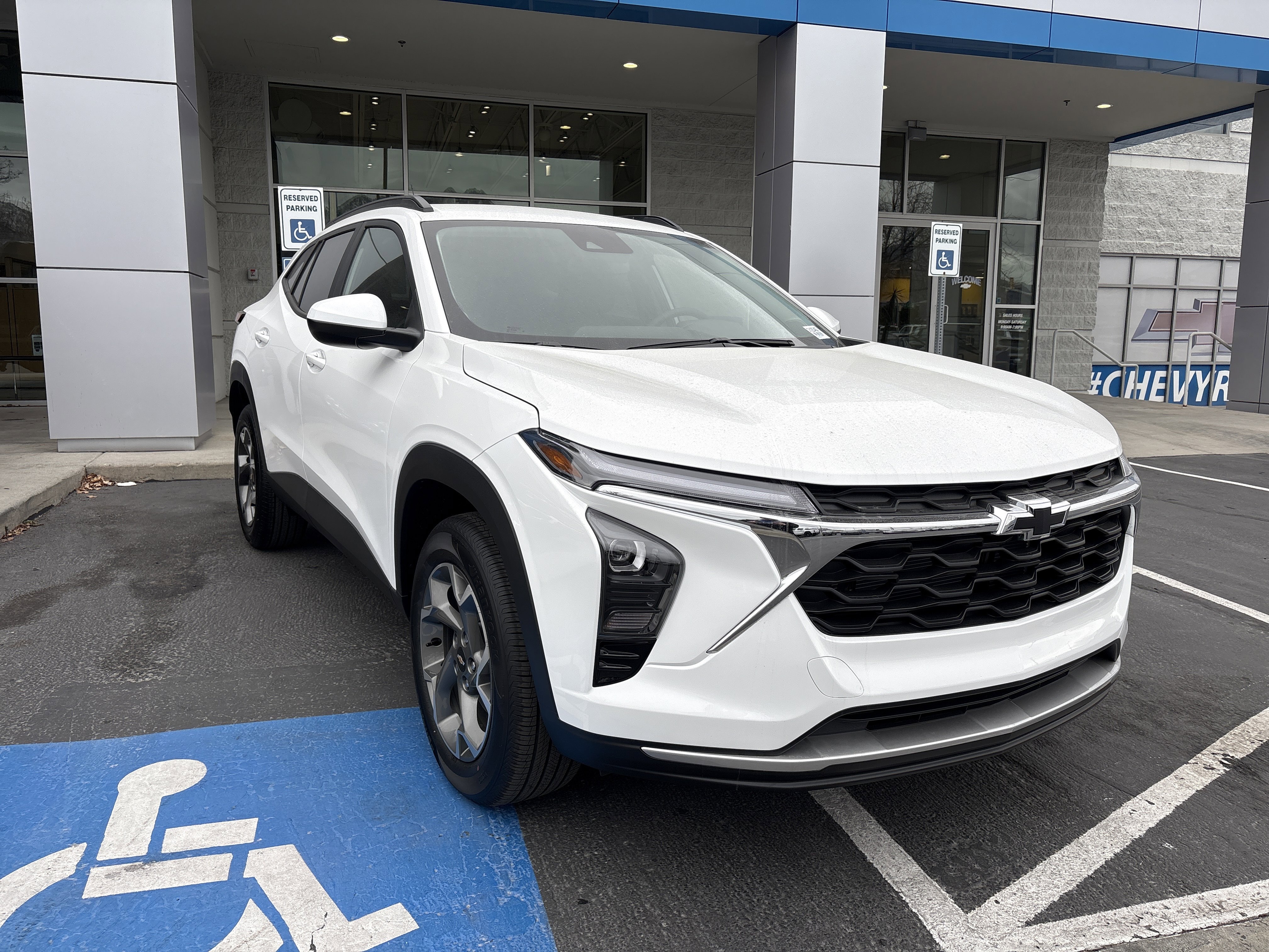 New 2026 Chevrolet Trax LT w/ Driver Confidence Package FWD image 7