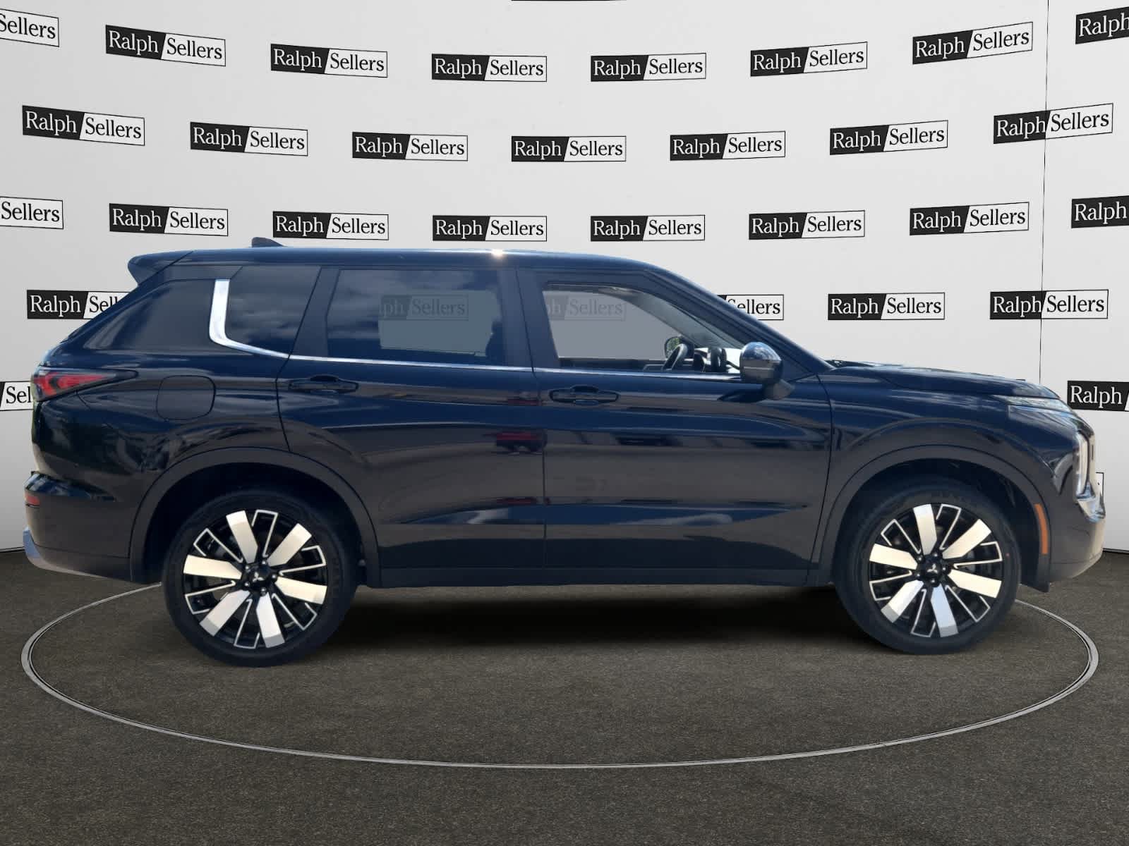 Used 2025 Mitsubishi Outlander SE AWD/4WD image 7