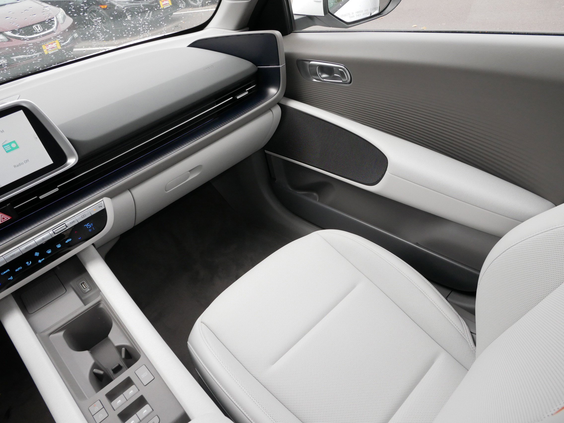 Used 2025 Hyundai Ioniq 6 SEL image 11