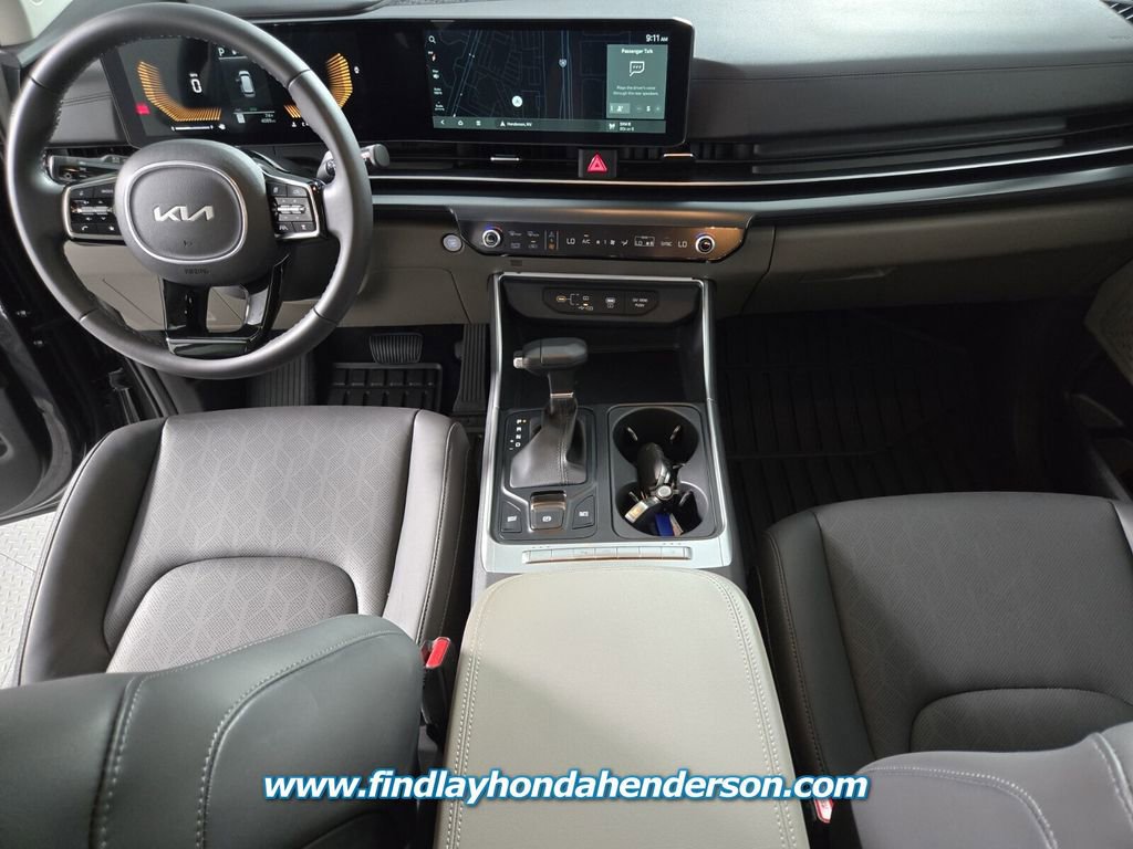 Used 2026 Kia Carnival FWD image 17