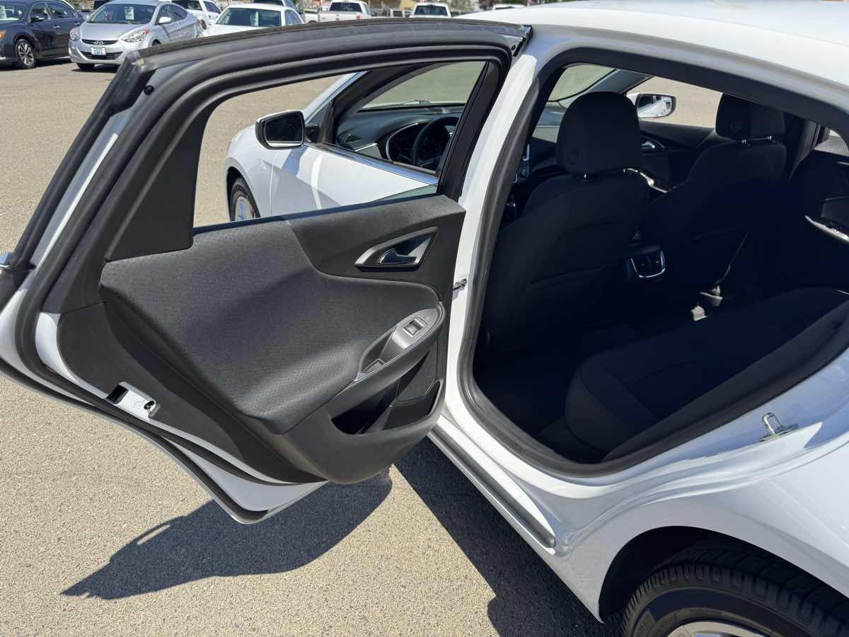 Used 2019 Chevrolet Malibu LT FWD image 20