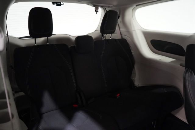 Used 2023 Chrysler Voyager LX FWD image 33