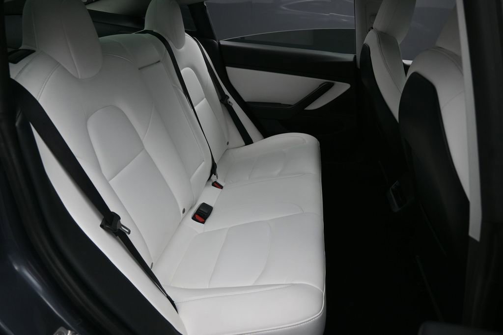 Used 2020 Tesla Model 3 Standard Range Plus RWD image 30