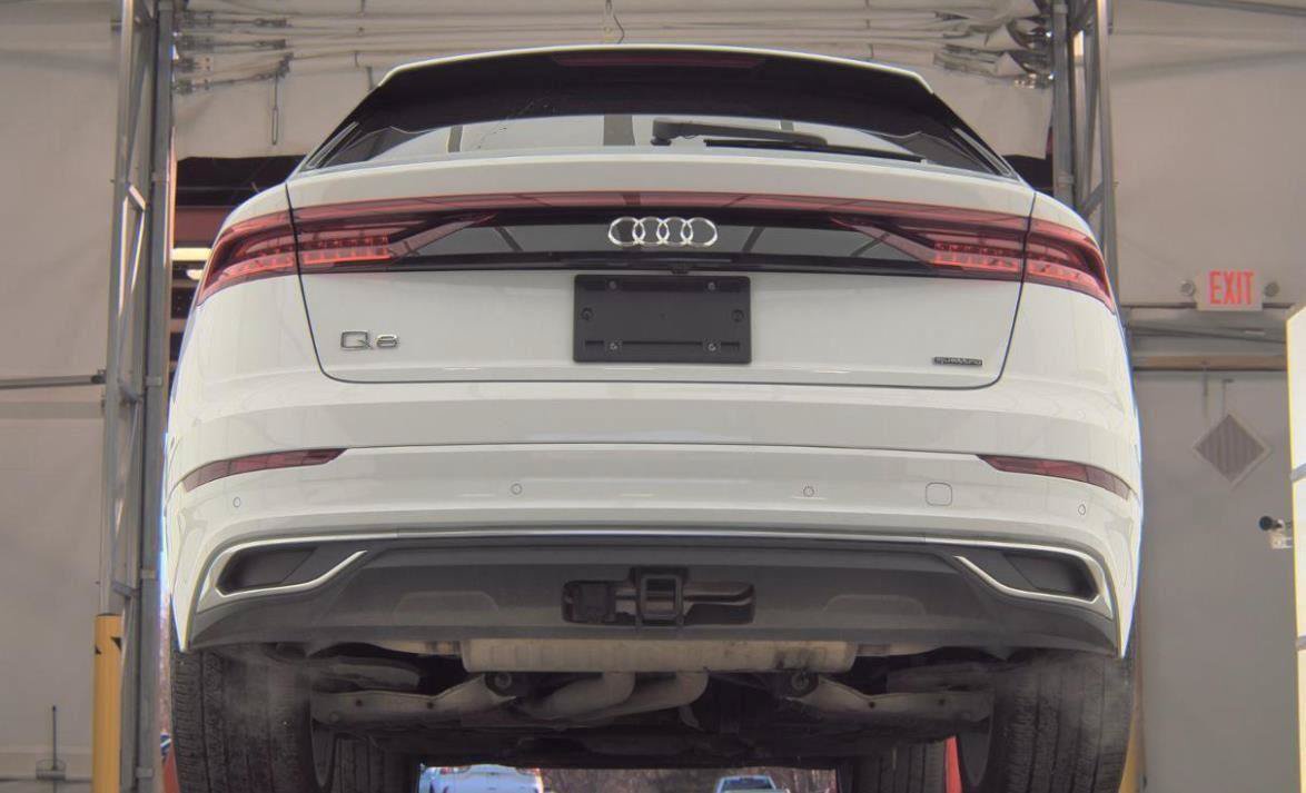 Used 2023 Audi Q8 Premium Plus AWD/4WD image 3