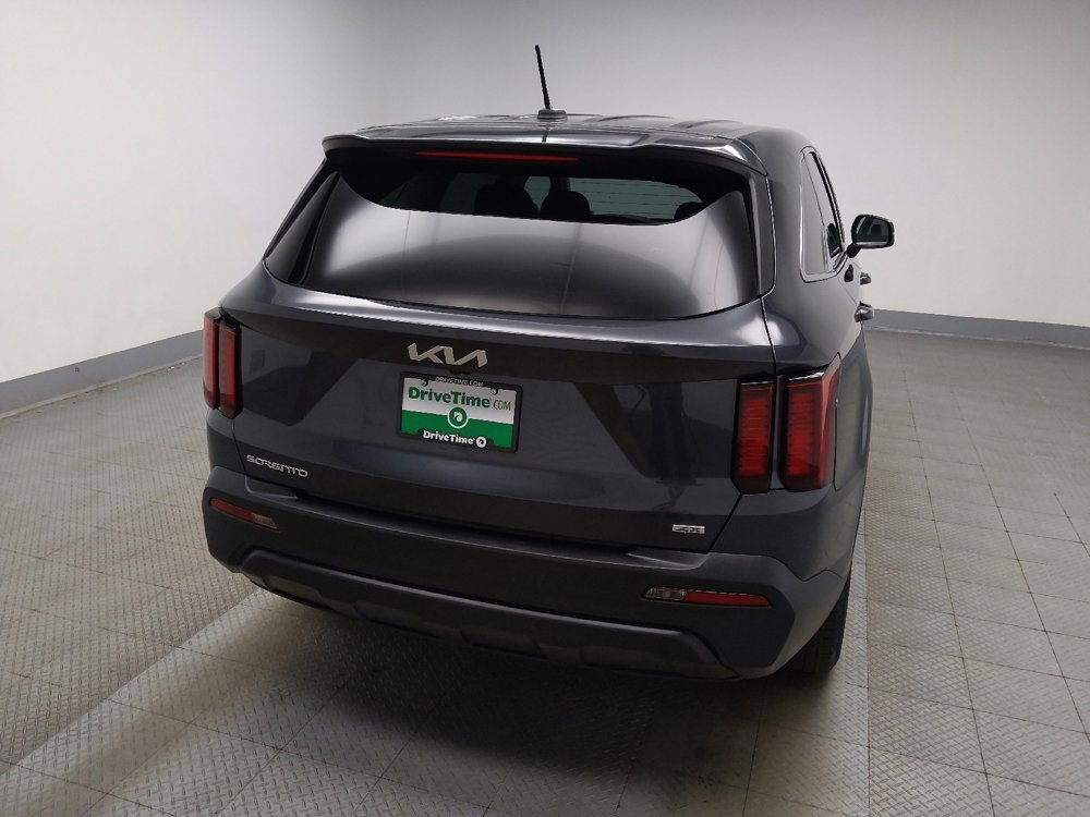 Used 2023 Kia Sorento LX AWD/4WD image 7