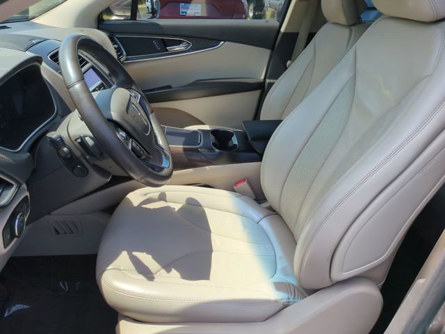 Used 2019 Lincoln Nautilus Select w/ Cargo Utility Package FWD image 11