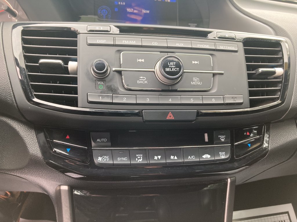Used 2017 Honda Accord Sport image 27