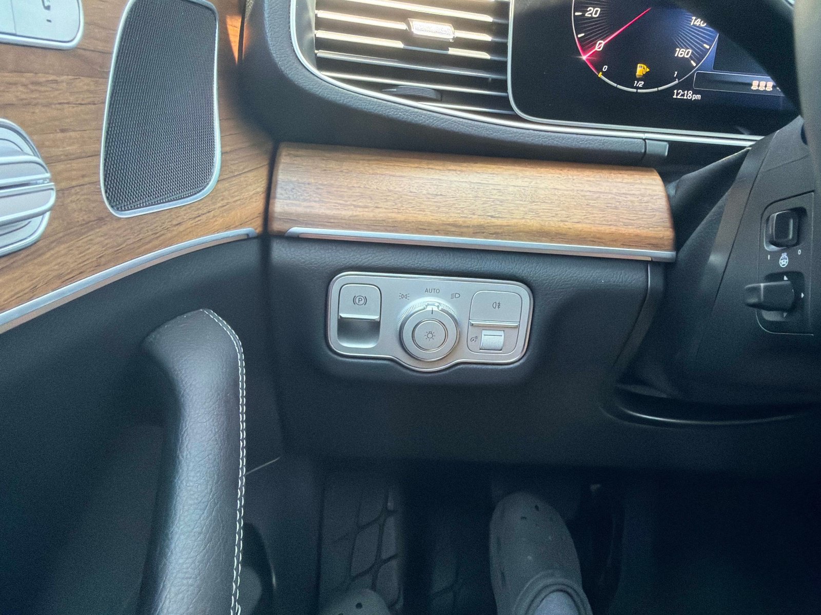 Certified 2025 Mercedes-Benz GLE 350 4MATIC w/ Winter Package image 31